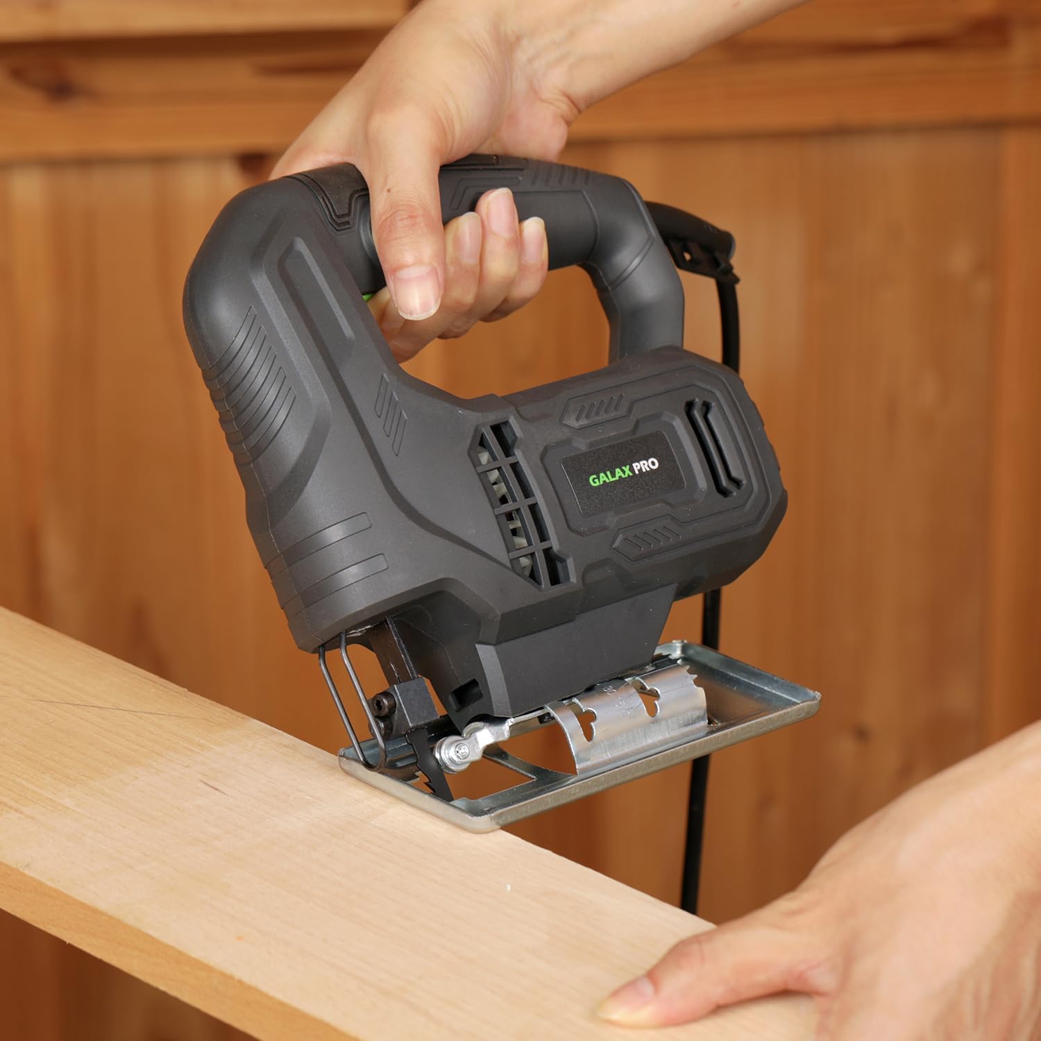 Serra Tico-Tico 400W, 3000RPM, Corte em Ângulo ±45°